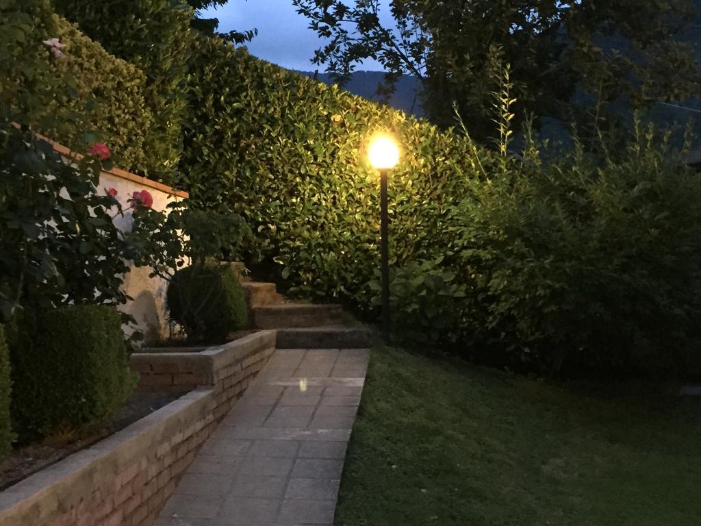 Albergo Elisa Comano  Buitenkant foto