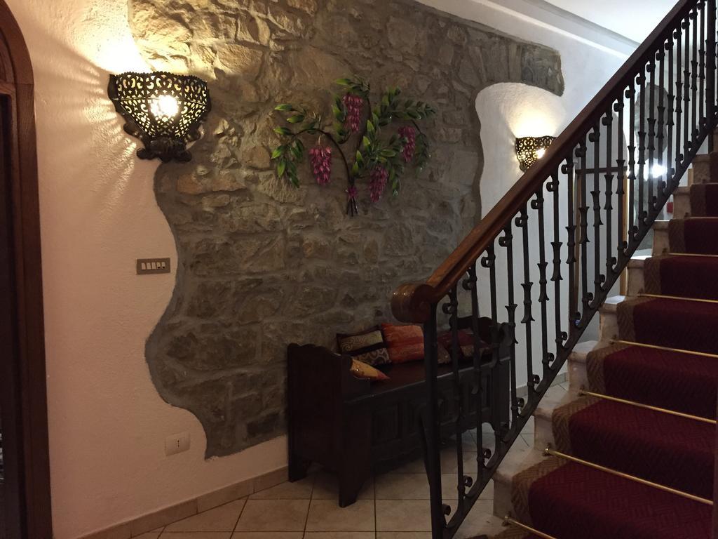 Albergo Elisa Comano  Buitenkant foto