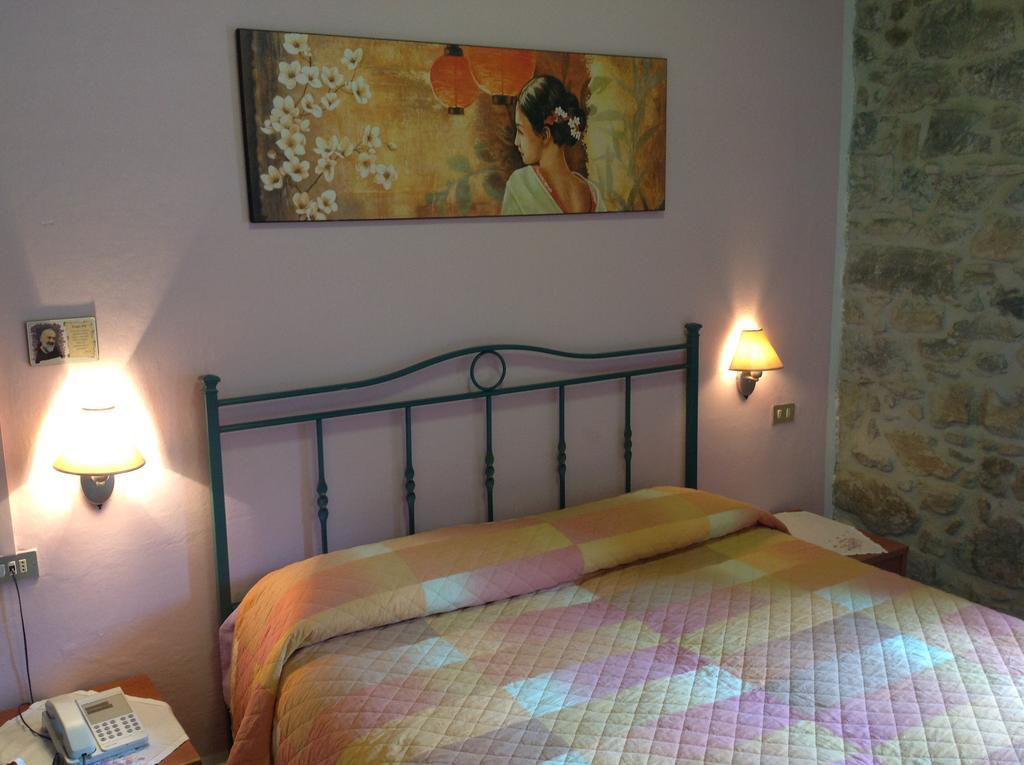 Albergo Elisa Comano  Buitenkant foto