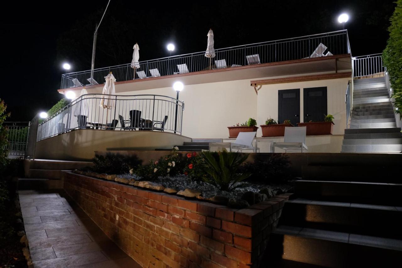Albergo Elisa Comano  Buitenkant foto