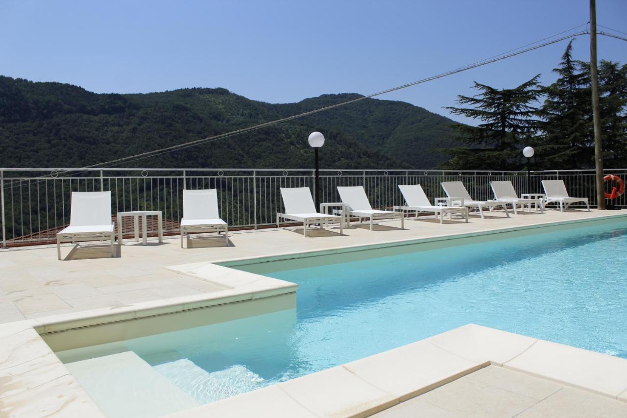 Albergo Elisa Comano  Buitenkant foto